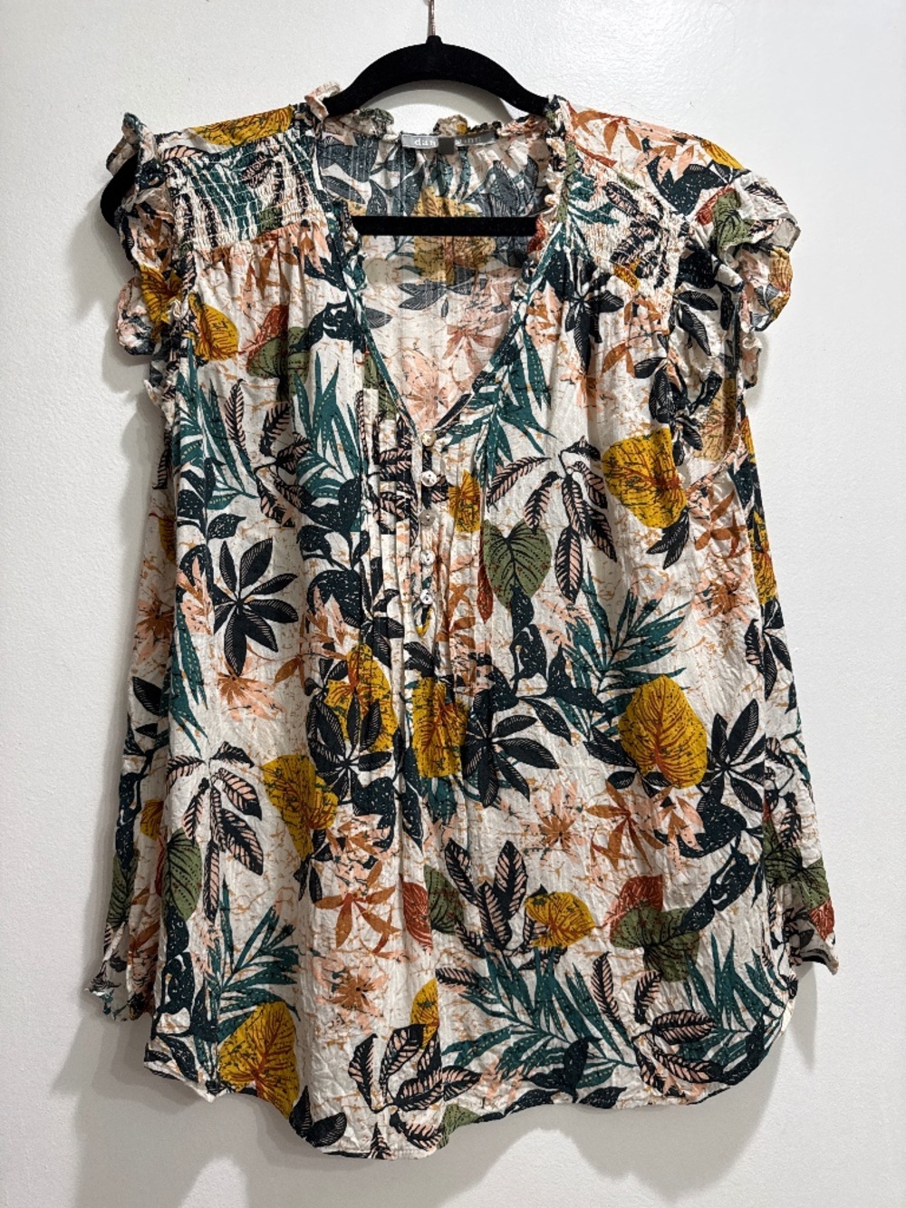 Floral v-neck summer blouse | lightweight